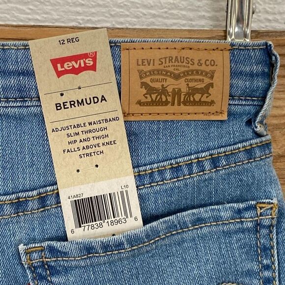 $59 Levi’s Jean Bermuda Shorts Distressed  12R NWT - Picture 5 of 6